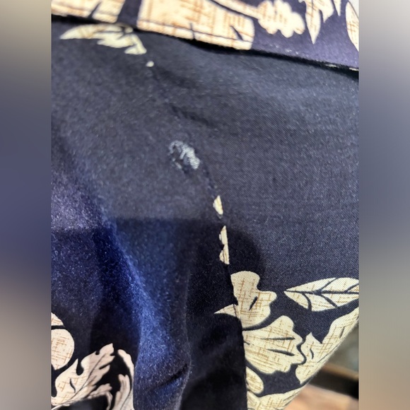 Beautiful Hawaiian 🌺 men’s casual men’s shirt 4XL by Pineapple Connection. - Picture 4 of 8